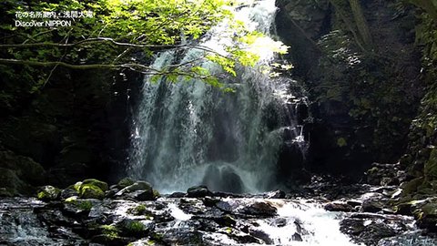 猛暑に見たい滝の映像。軽井沢の名瀑を訪れる