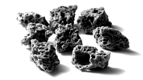 そのお味はいかに？伊豆半島ジオパークで発見された「食べる溶岩」