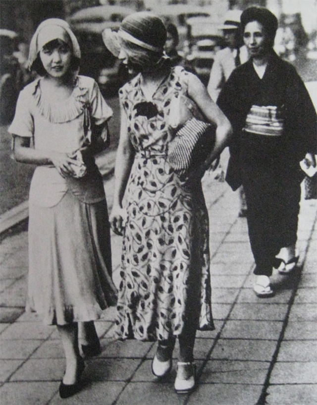 Japanese+moga+girls+in+the+1920s+%2815%29