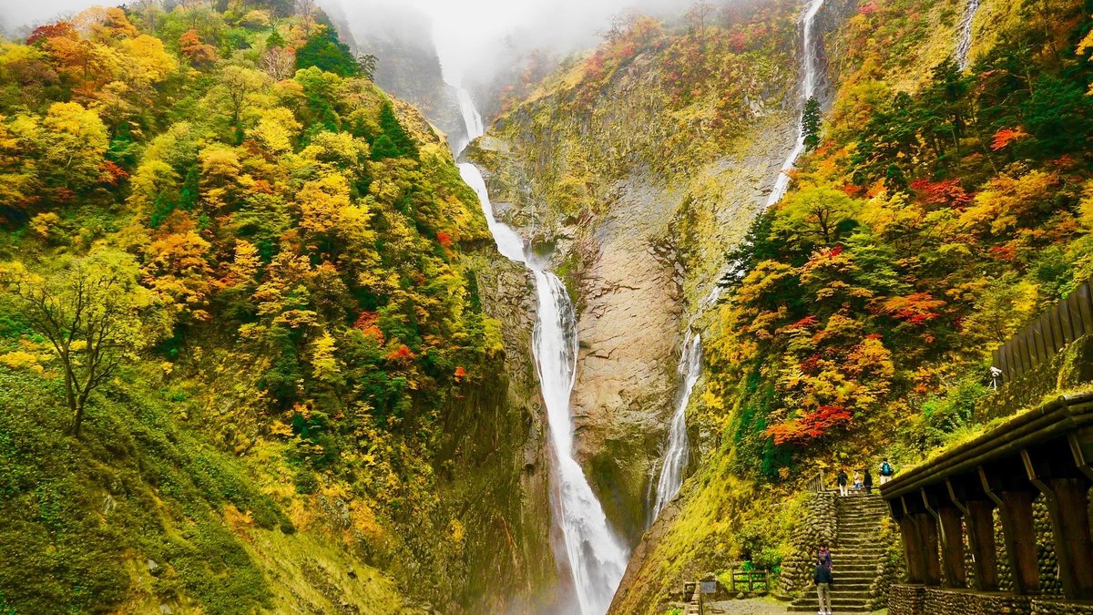 富山が誇る日本一 タモリも絶賛した段瀑 称名滝 Trip Editor