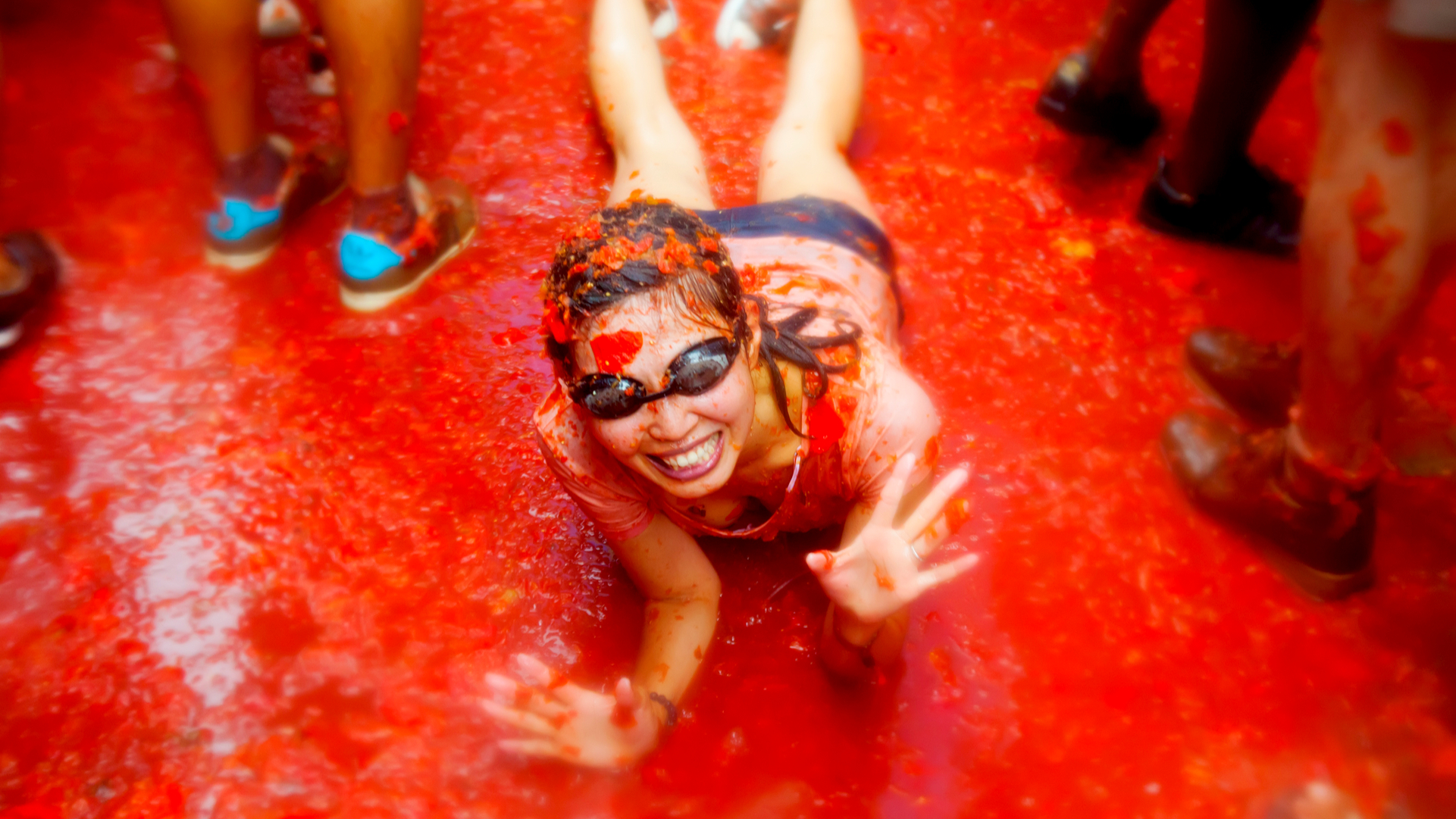 考えるな トマトを投げろ 無心で騒げる奇祭 La Tomatina Trip Editor