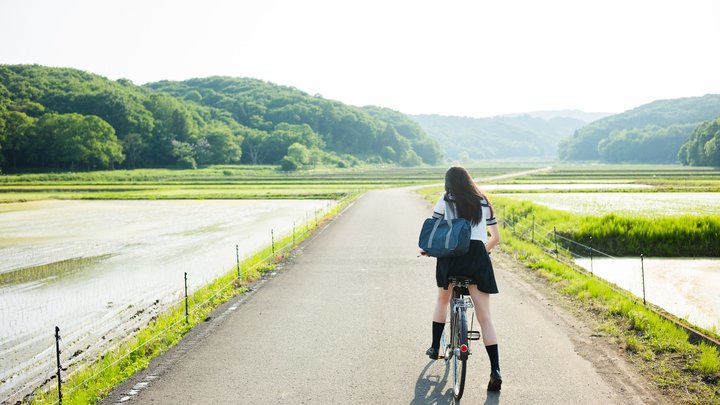 青春はチャリでジャスコデート。都会っ子は知らない「田舎あるある」 - TRiP EDiTOR