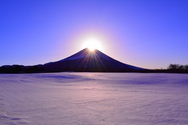 これぞ 神秘の絶景 ダイヤモンド富士 を見るための季節とポイント Trip Editor