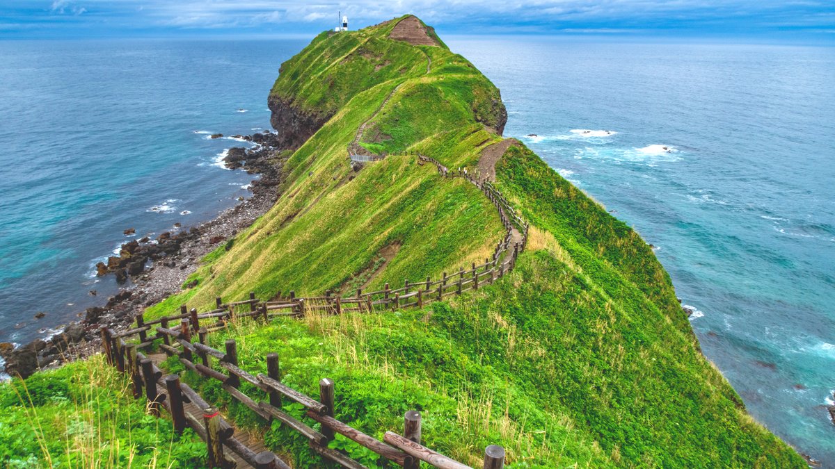 北海道ならではの景色。海を一望できる「岬の絶景スポット」7選