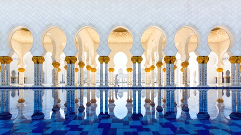 一度見たら忘れられない。幻想的な世界の美しき「モスク」10選