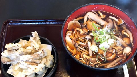 キノコ好きにはたまらん…！北海道「きのこ王国」で絶品料理を大満喫