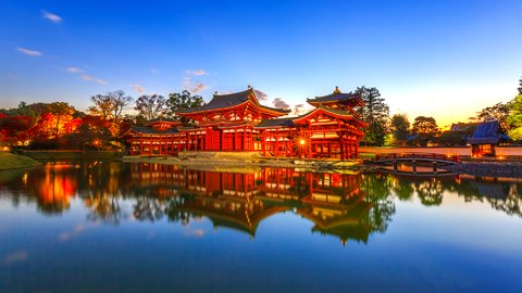 京都が誇る圧巻の秋景色。世界遺産「平等院」で絶景の紅葉めぐり