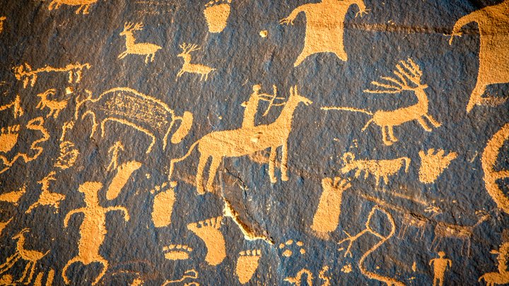 文字なき時代に伝えたかったもの…アメリカ・ユタ州に残る