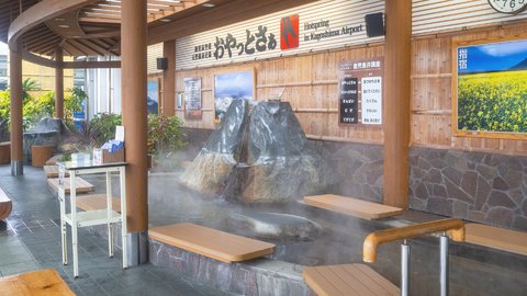 極楽癒し旅におすすめ！移動時間短縮で名湯へ、日本全国「温泉が楽しめる空港」