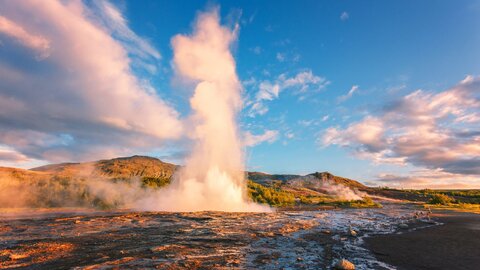 大地が魅せる神秘の絶景。世界と日本のおすすめ「間欠泉スポット」6選