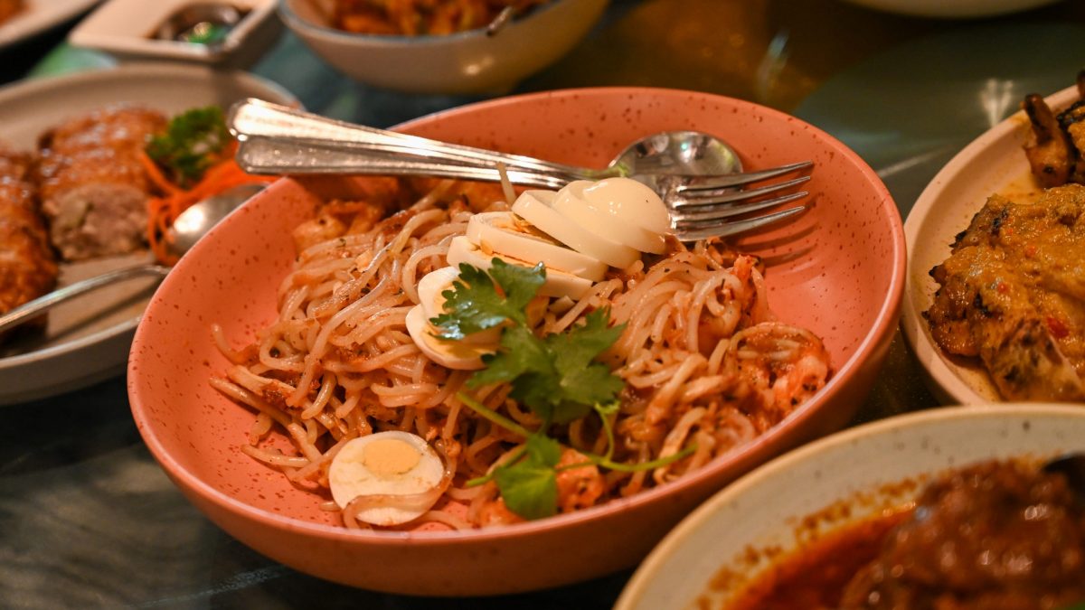 ラクサが日本で大ヒット。なぜ「シンガポール料理」は食のプロたちが