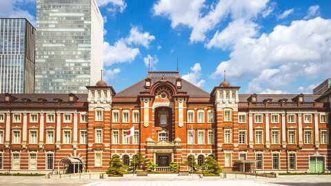 見上げるとそこには…国の重要文化財「東京駅丸の内駅舎」の見どころとは？