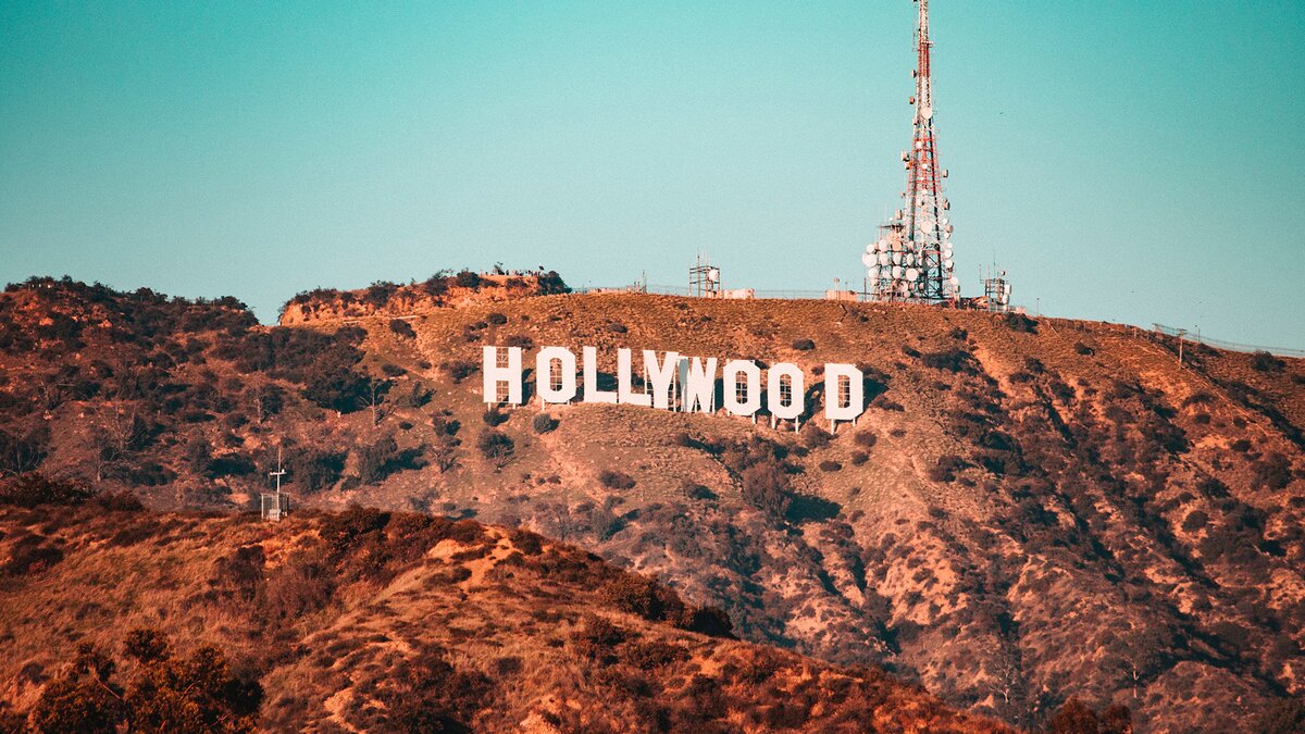 映画でよく見た「HOLLYWOOD」の看板も…今年100周年を迎えたLAの観光