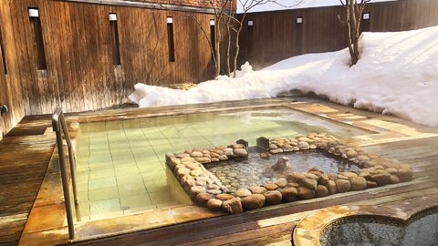不思議な「昆布温泉」…ニセコ温泉郷を代表する贅沢宿で美肌の湯をたっぷり楽しむ