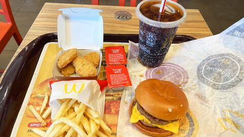 マクドナルドが米国内で格安「5ドルバーガーセット」を販売…LA在住日本人が実食レポ