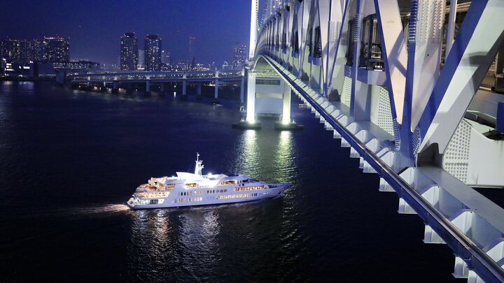 夜風に吹かれながら…恋する夏の夜におすすめな「魅惑のナイトクルーズ