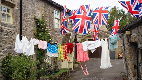 外で洗濯物を干すのはNG。イギリスで厳しいルールが設けられている理由