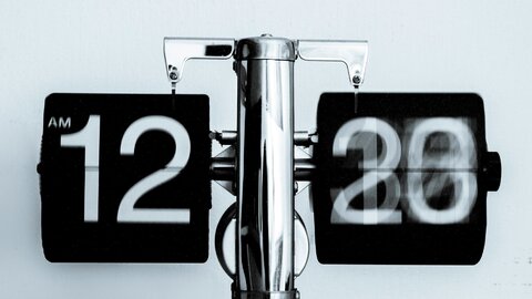 英語の時制は「時間」ではない？日本人がつまずく英語文法をプロが解説