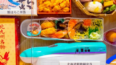 駅弁は“旅の記憶”そのもの。鉄道好き144人に聞いた「鉄道グルメ」の本音 駅弁は“旅の記憶”そのもの。鉄道好き144人に聞いた「鉄道グルメ」の本音